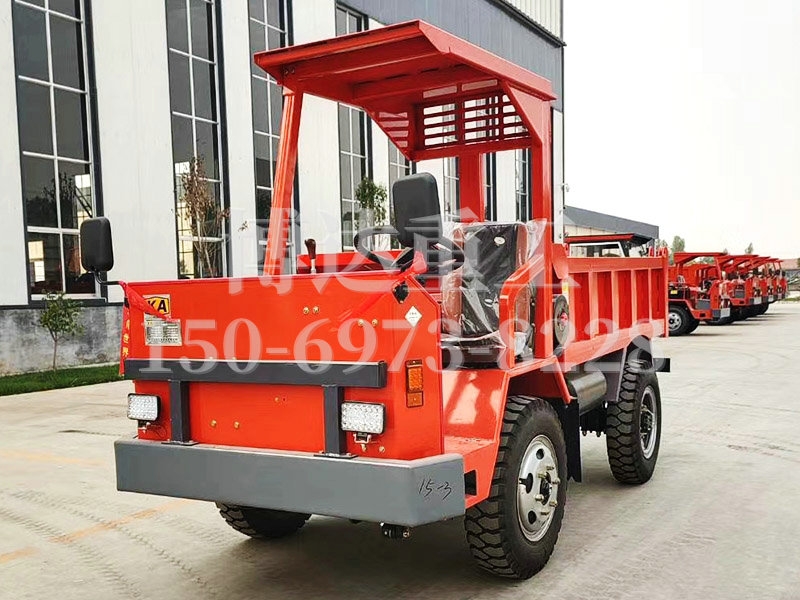 礦用四不像車要經(jīng)常對(duì)柴油機(jī)進(jìn)行定期的檢查